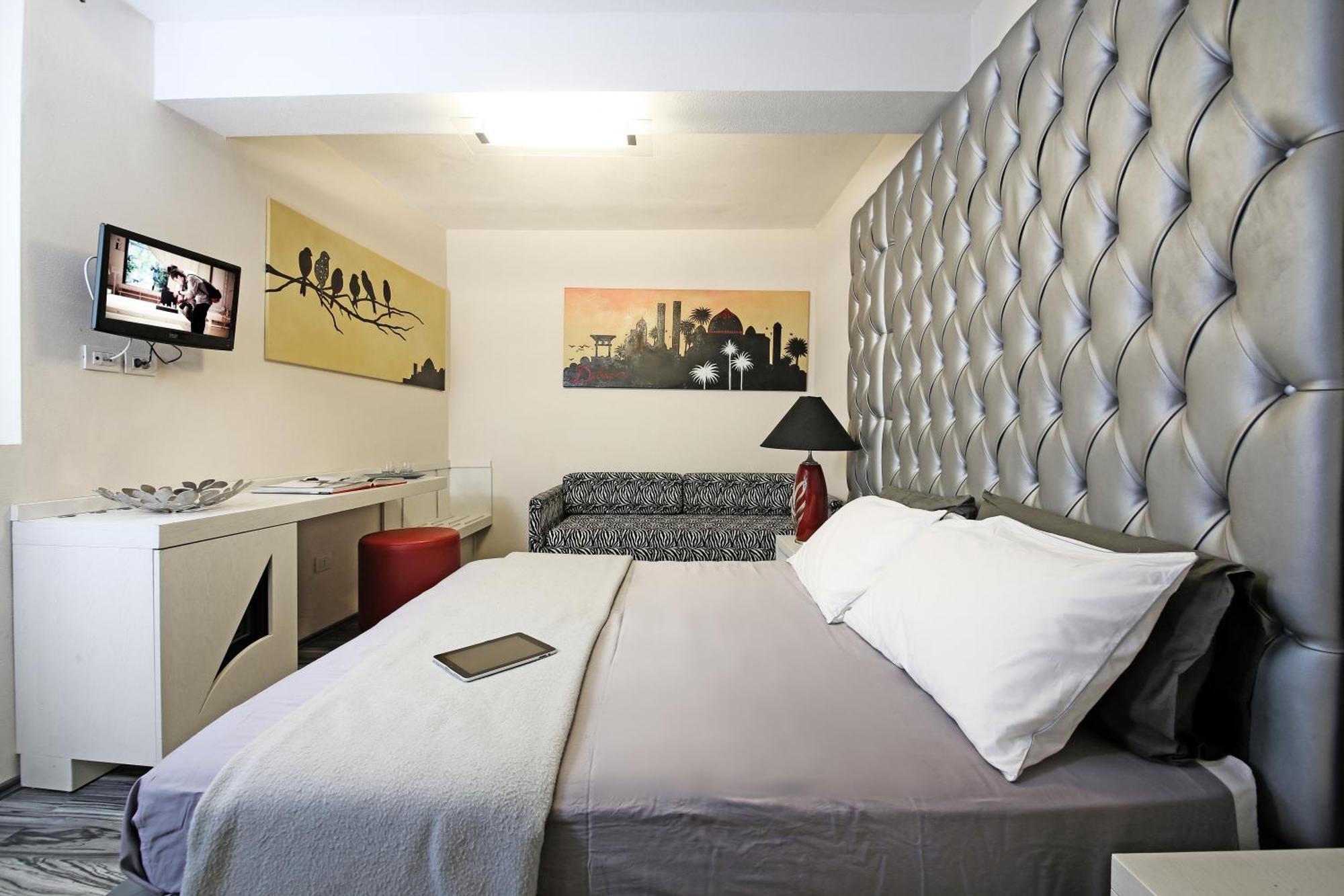 Happy Hotel Atelier Gardone Riviera Centro & Beach Номер фото