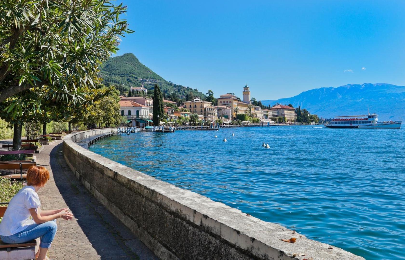 Happy Hotel Atelier Gardone Riviera Centro & Beach Экстерьер фото