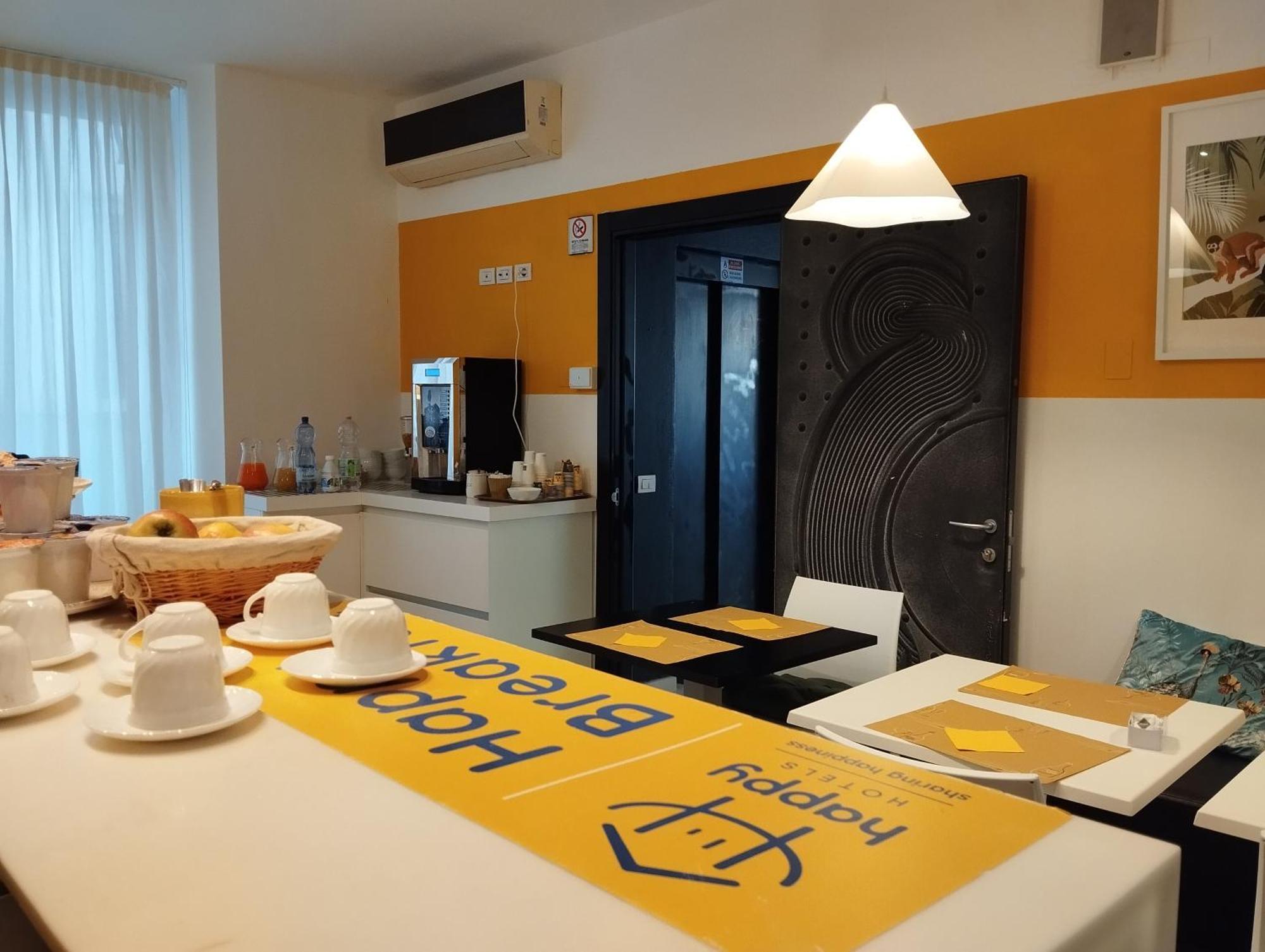 Happy Hotel Atelier Gardone Riviera Centro & Beach Экстерьер фото